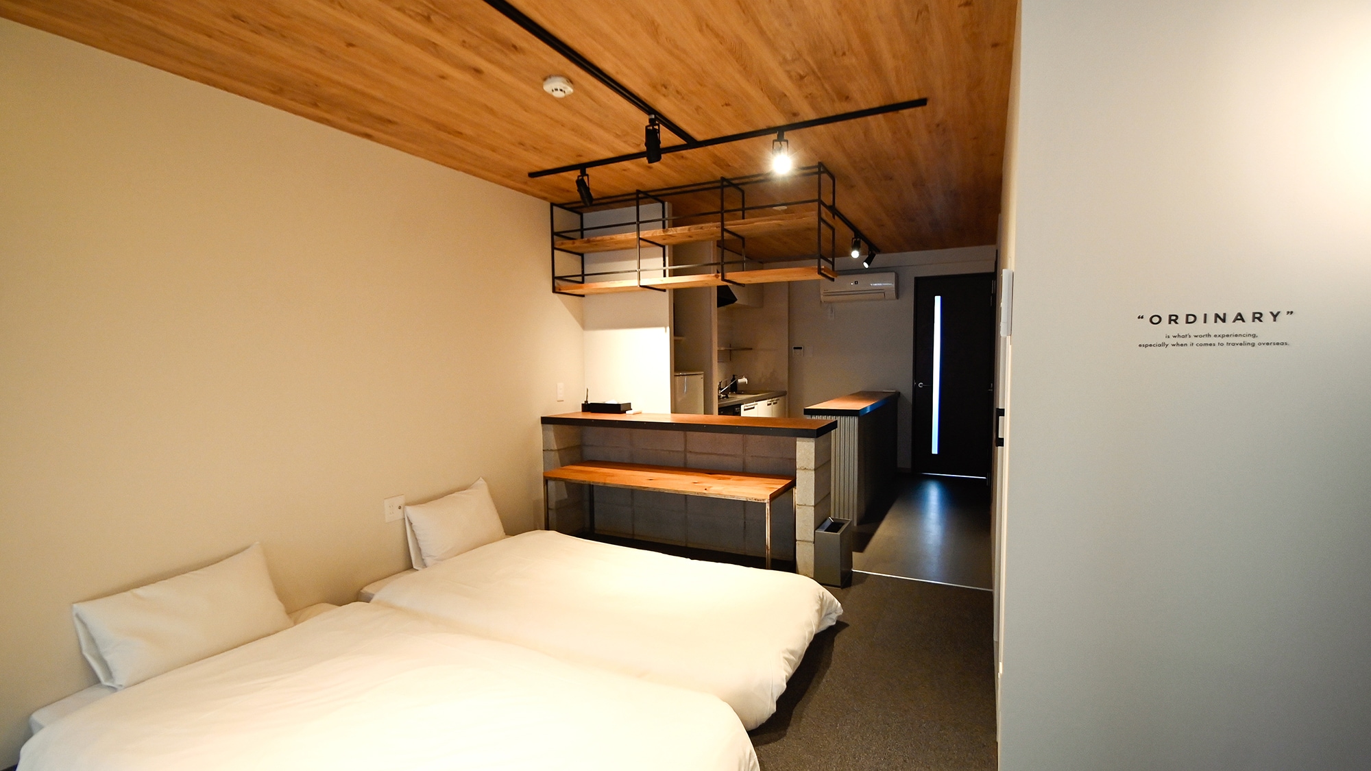 [Capacity for 6 people: Superior (Rest in the room)]N