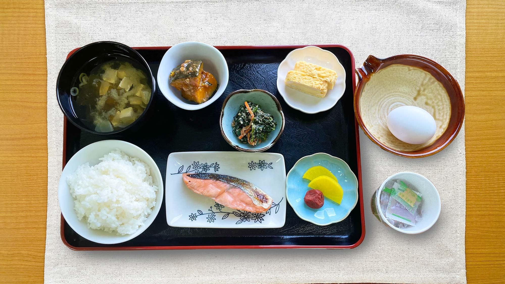 [Japanese breakfast] Set meal of the day *Image
