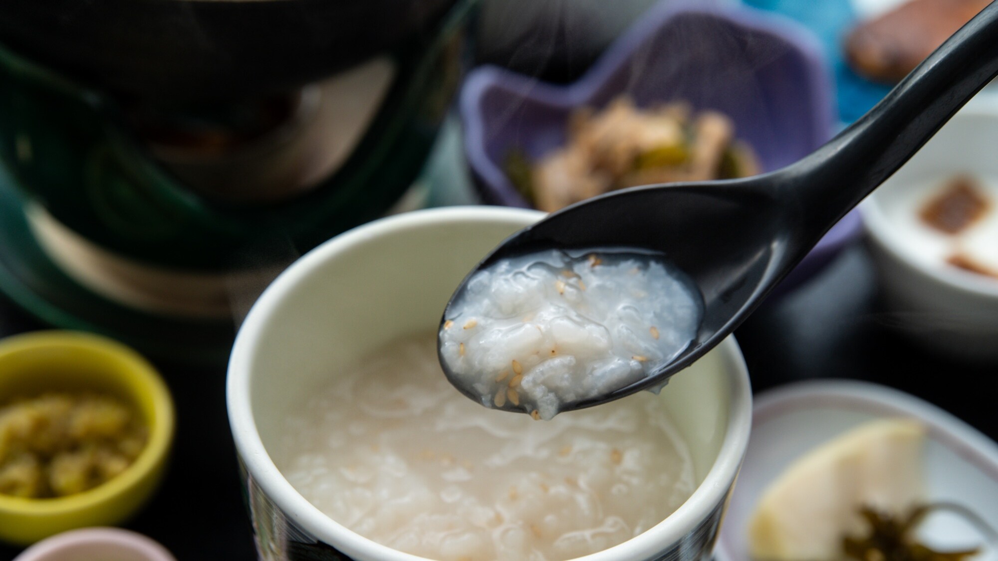 [Breakfast example] Please try our hotel's proud "delicious porridge".
