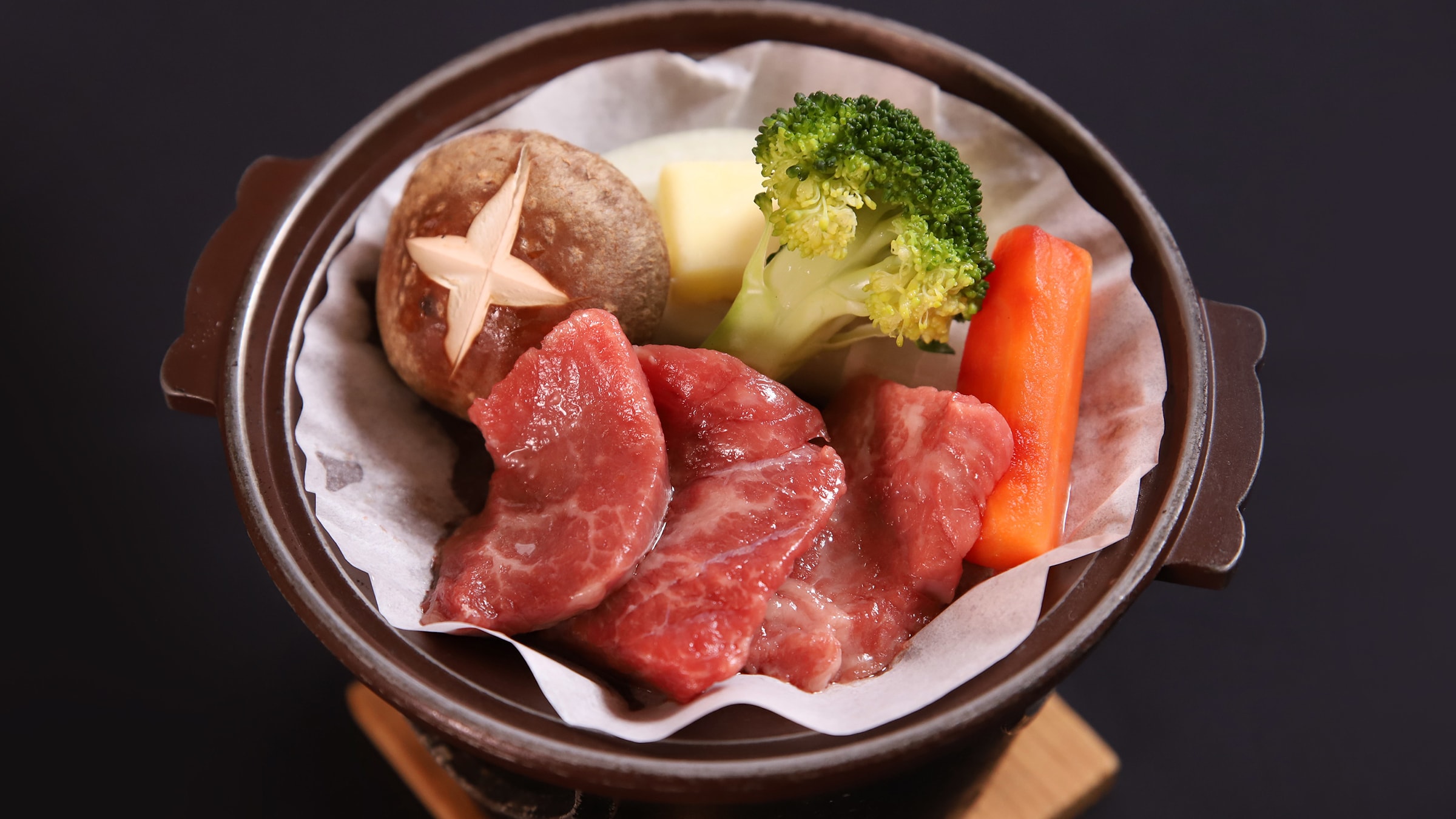 [Ceramic grill] Wagyu beef from Niigata Prefecture