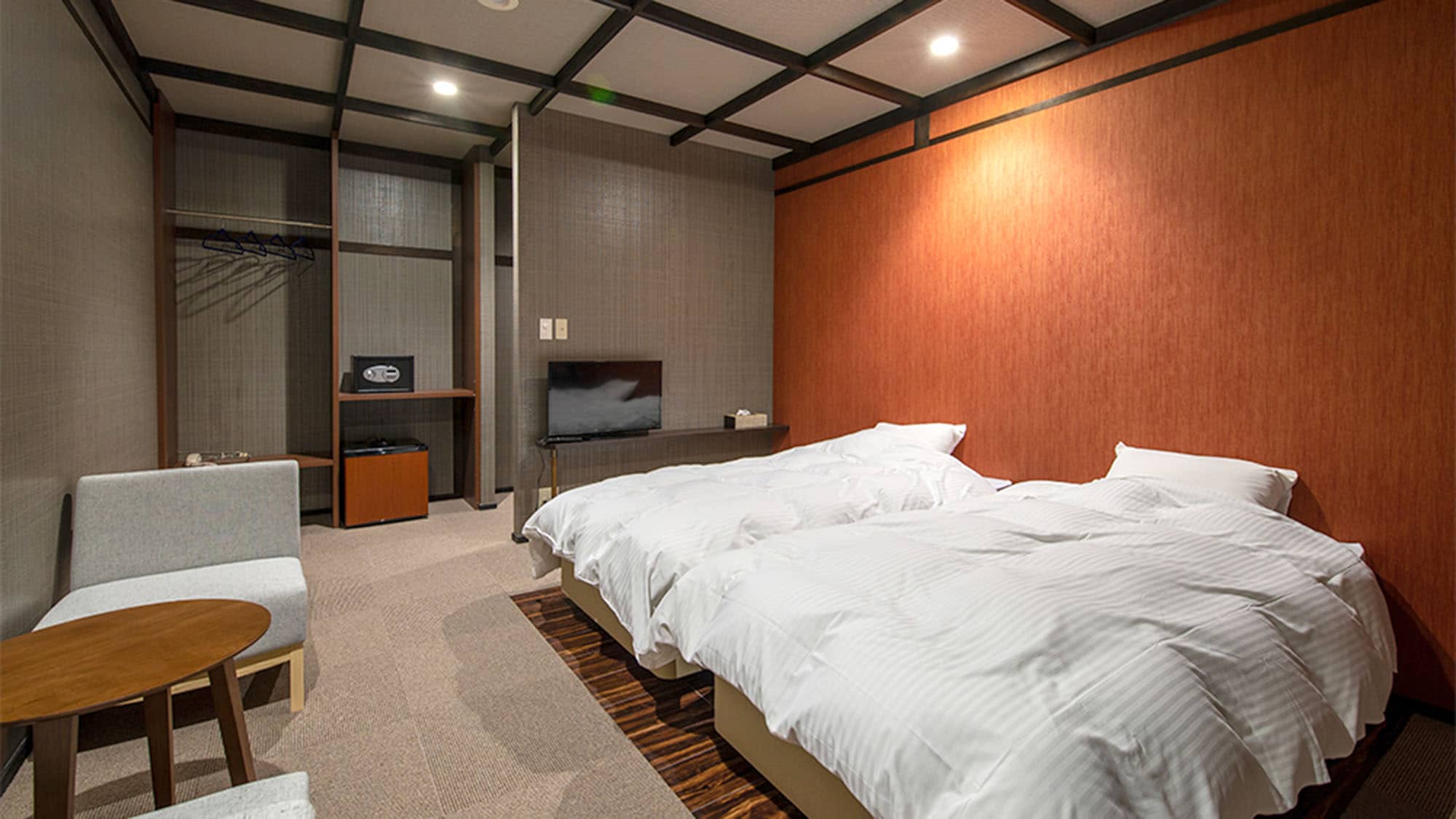 ・ Have a good time in a spacious modern Japanese and Western room.