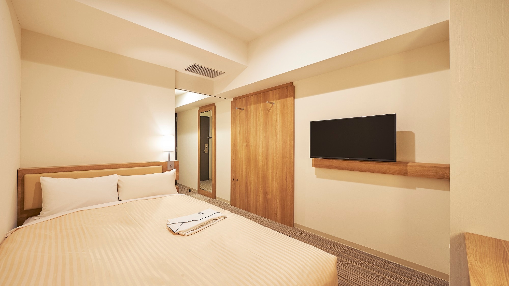 Single room 10.4 to 10.9㎡ / Nishikawa original single bed (120cm width)