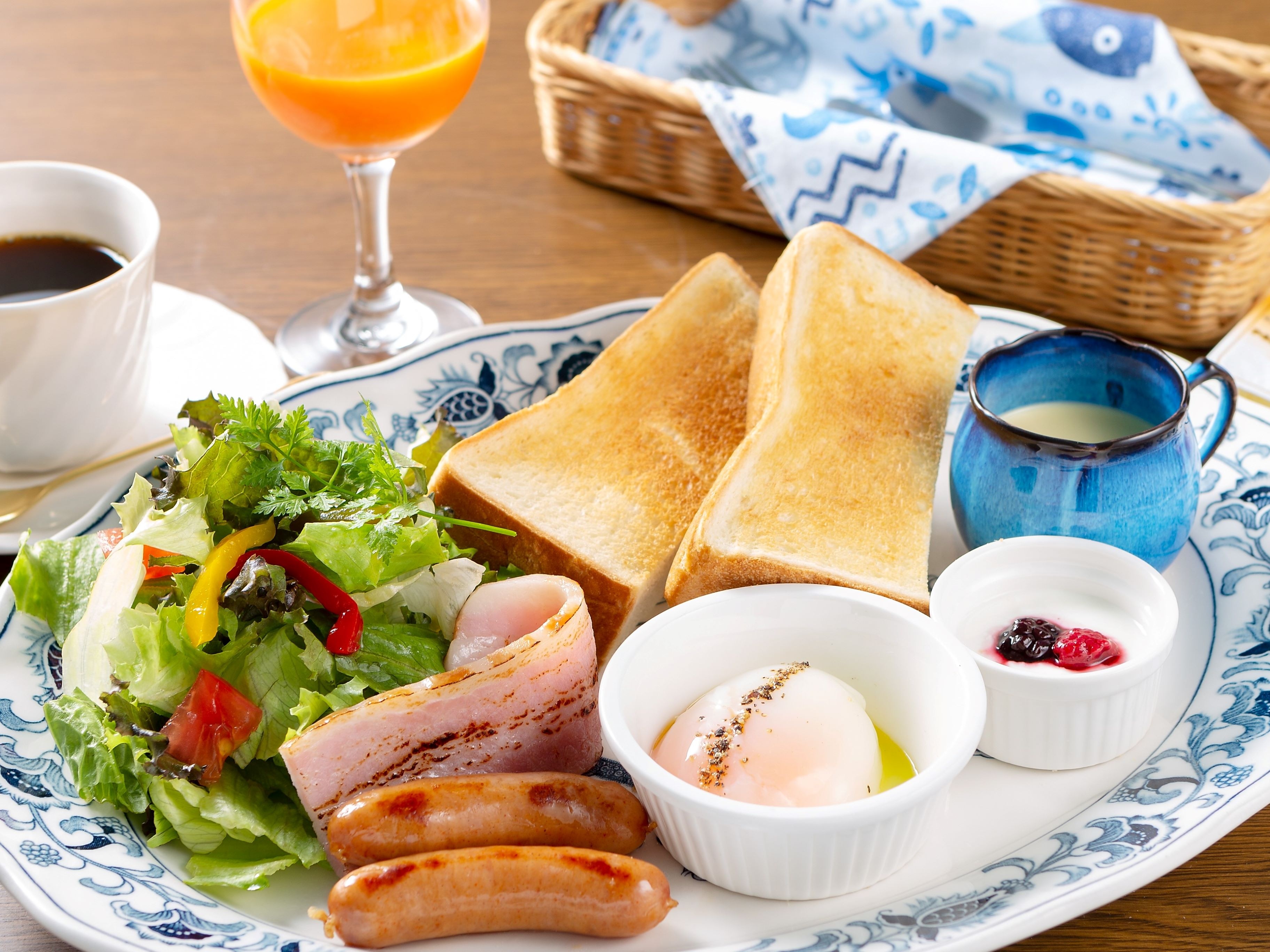 Morning at Cafe Hanagasa