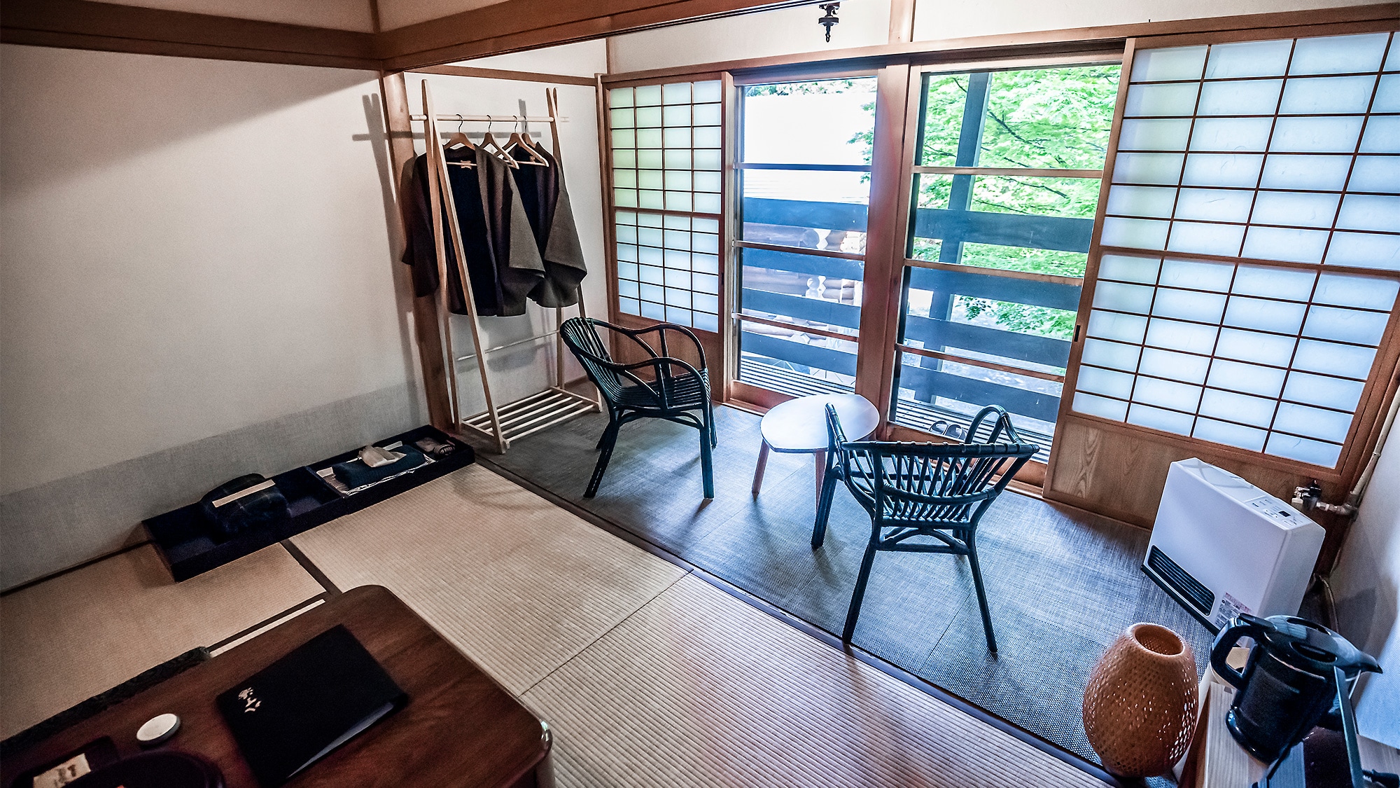 [Main building] Japanese style room 8 tatami mats