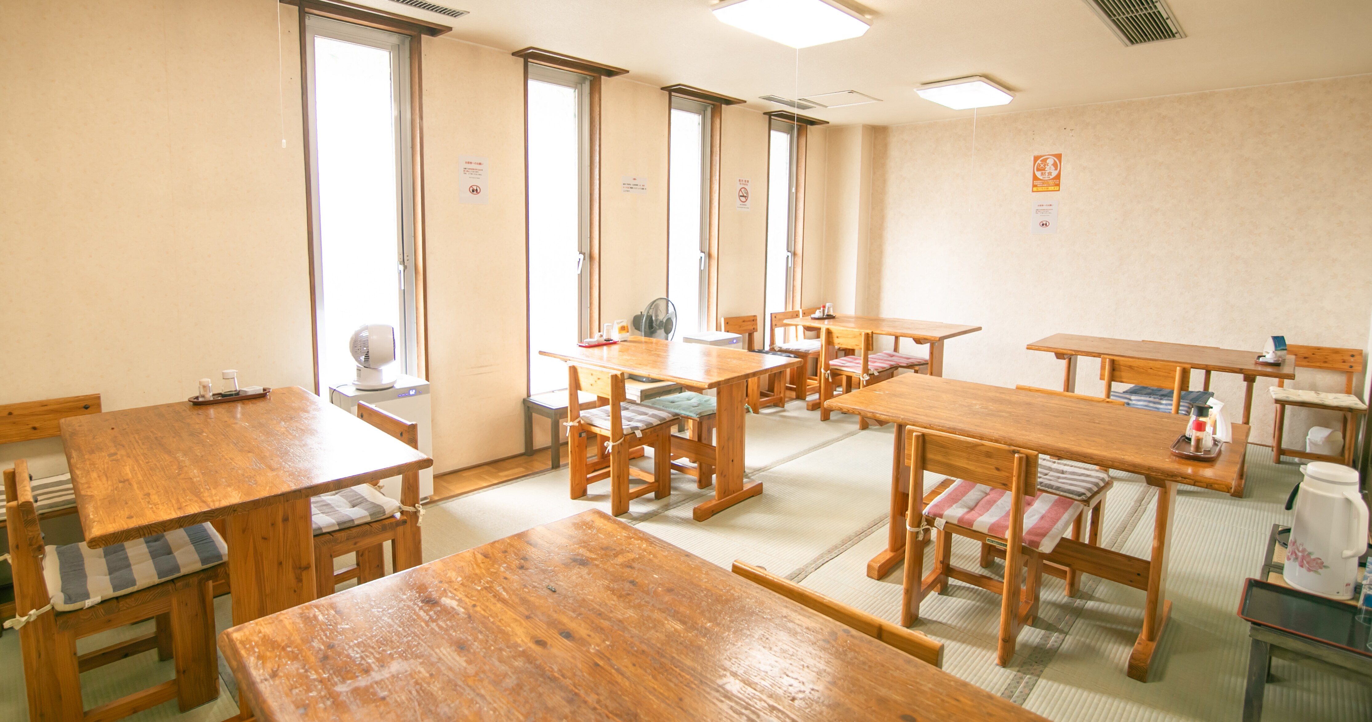 頂部幻燈片 4_餐廳