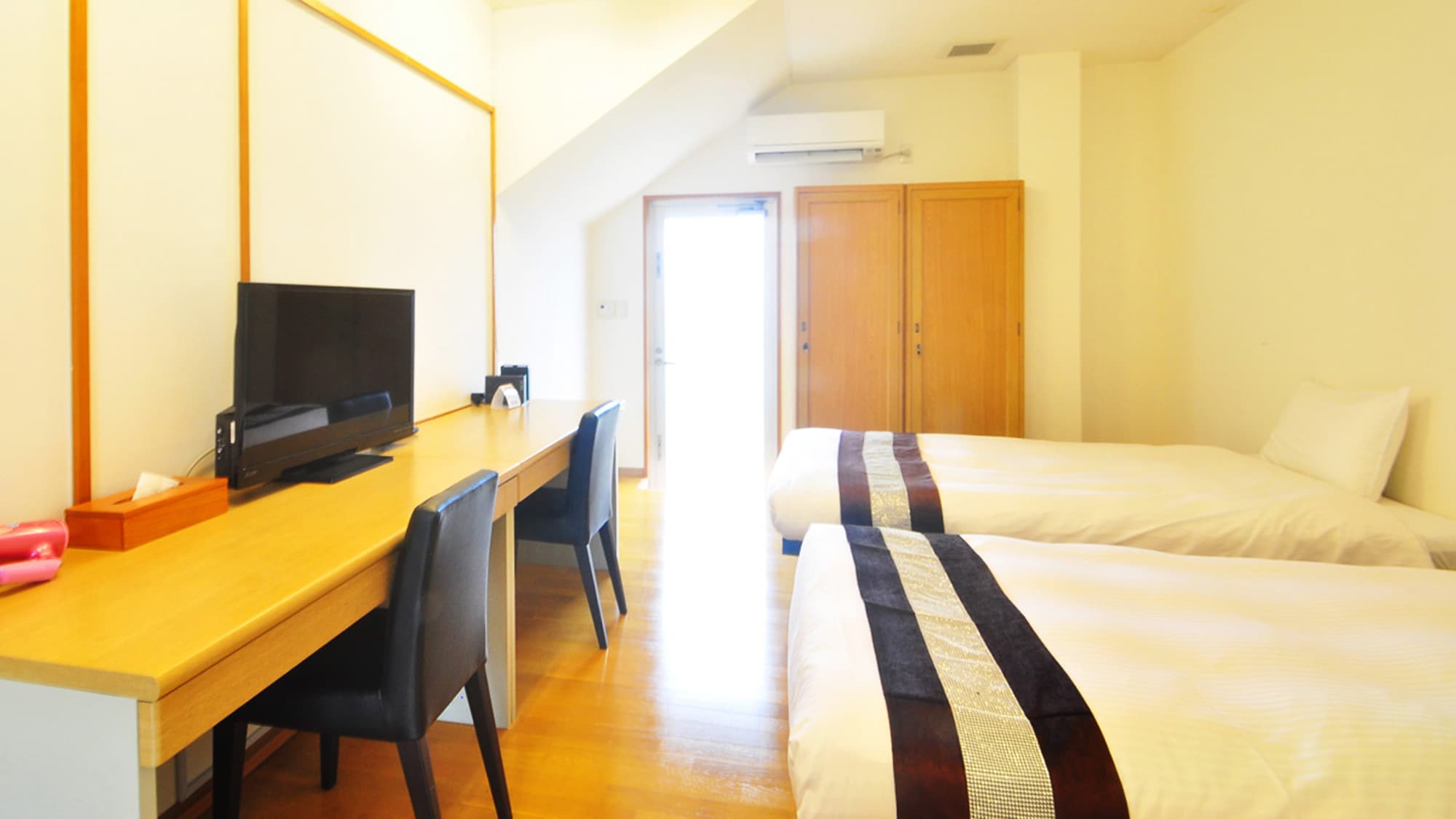 Fusaki Annex [Annex 1F Room] Guest room: A compact and neat room ♪