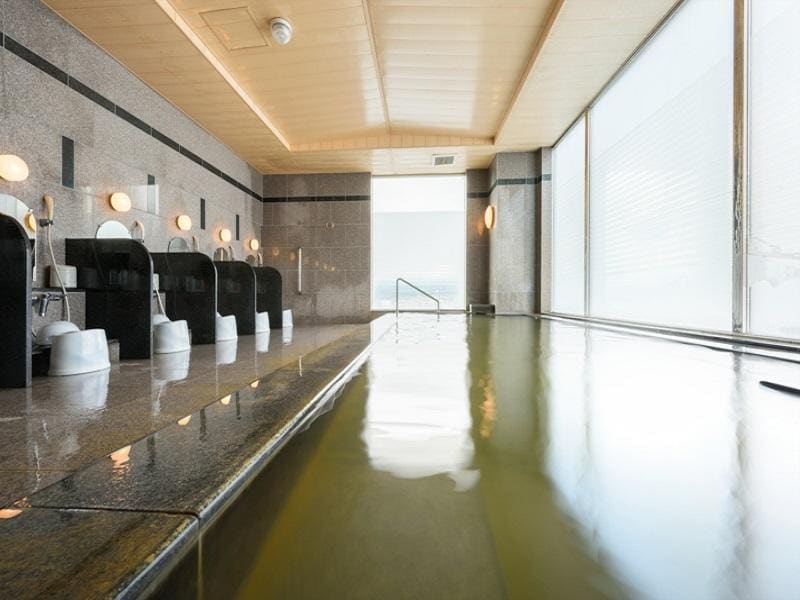 14th floor natural hot spring public bath
