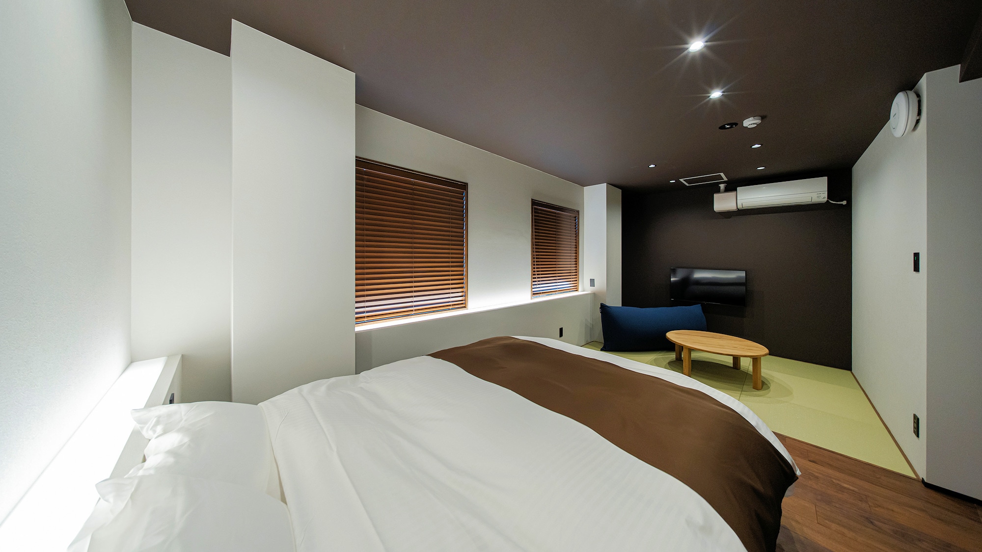 [Room] Non-smoking / Japanese modern Japanese-Western style double room / Capacity 1-2 people
