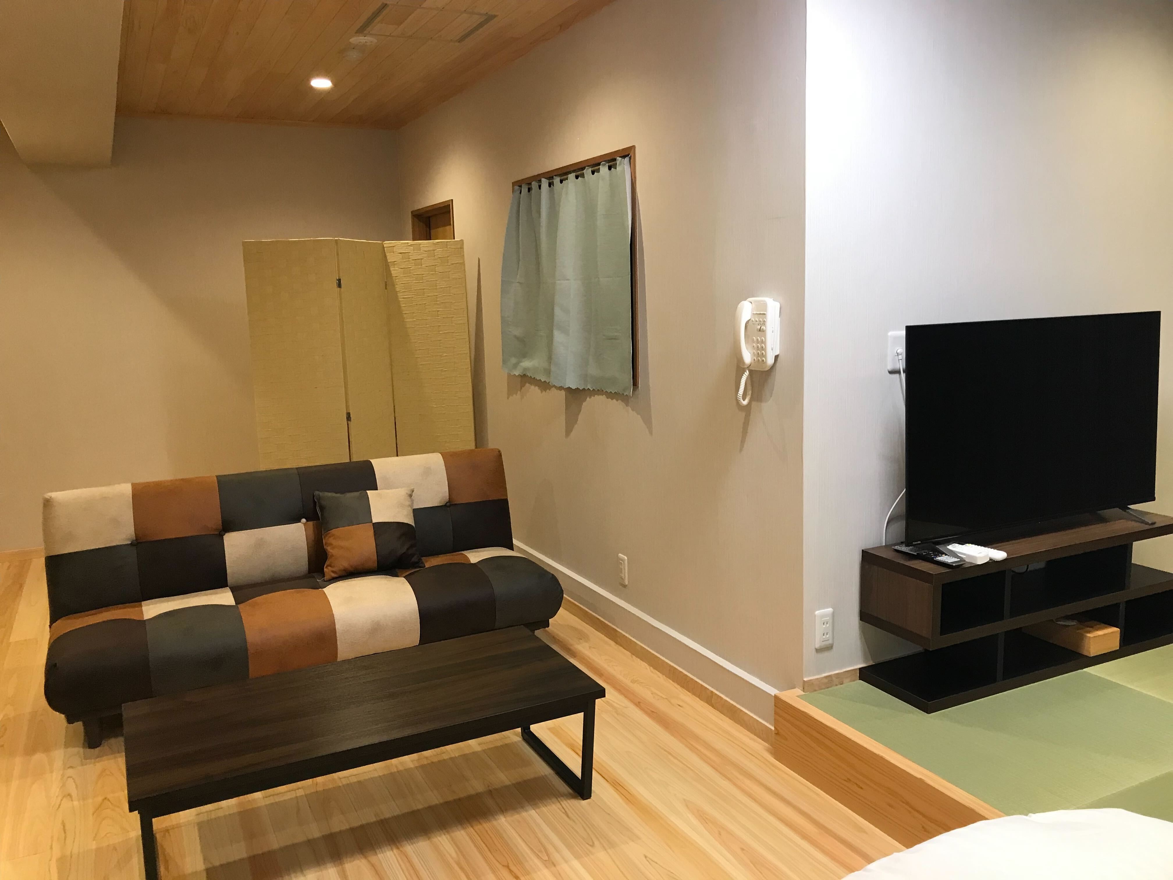 Annex Japanese-Western room with hot spring bath (4 people)