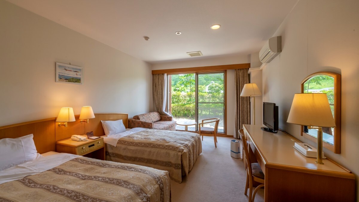 [Standard Twin] A clean and spacious room.