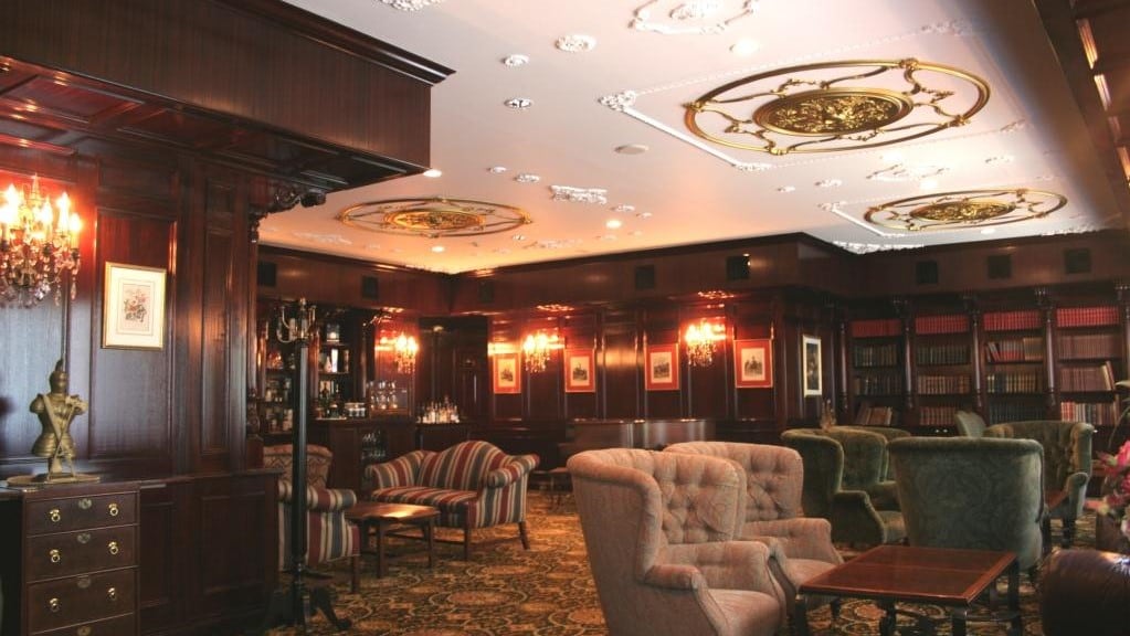 Executive Lounge