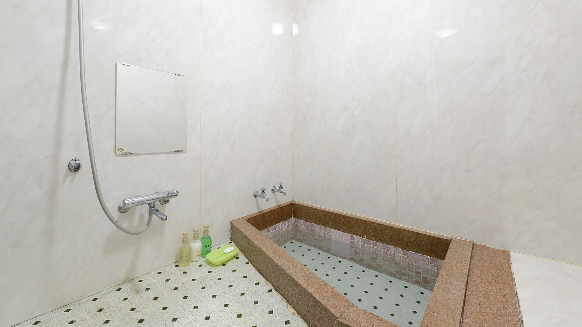* [Family bath] Available for each group. Please feel free to enter slowly.