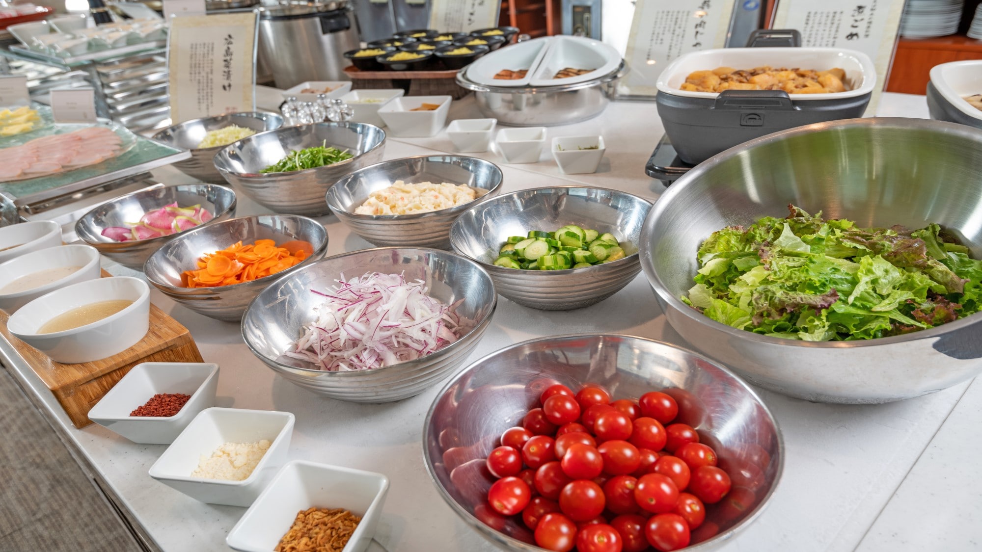 [Breakfast buffet]