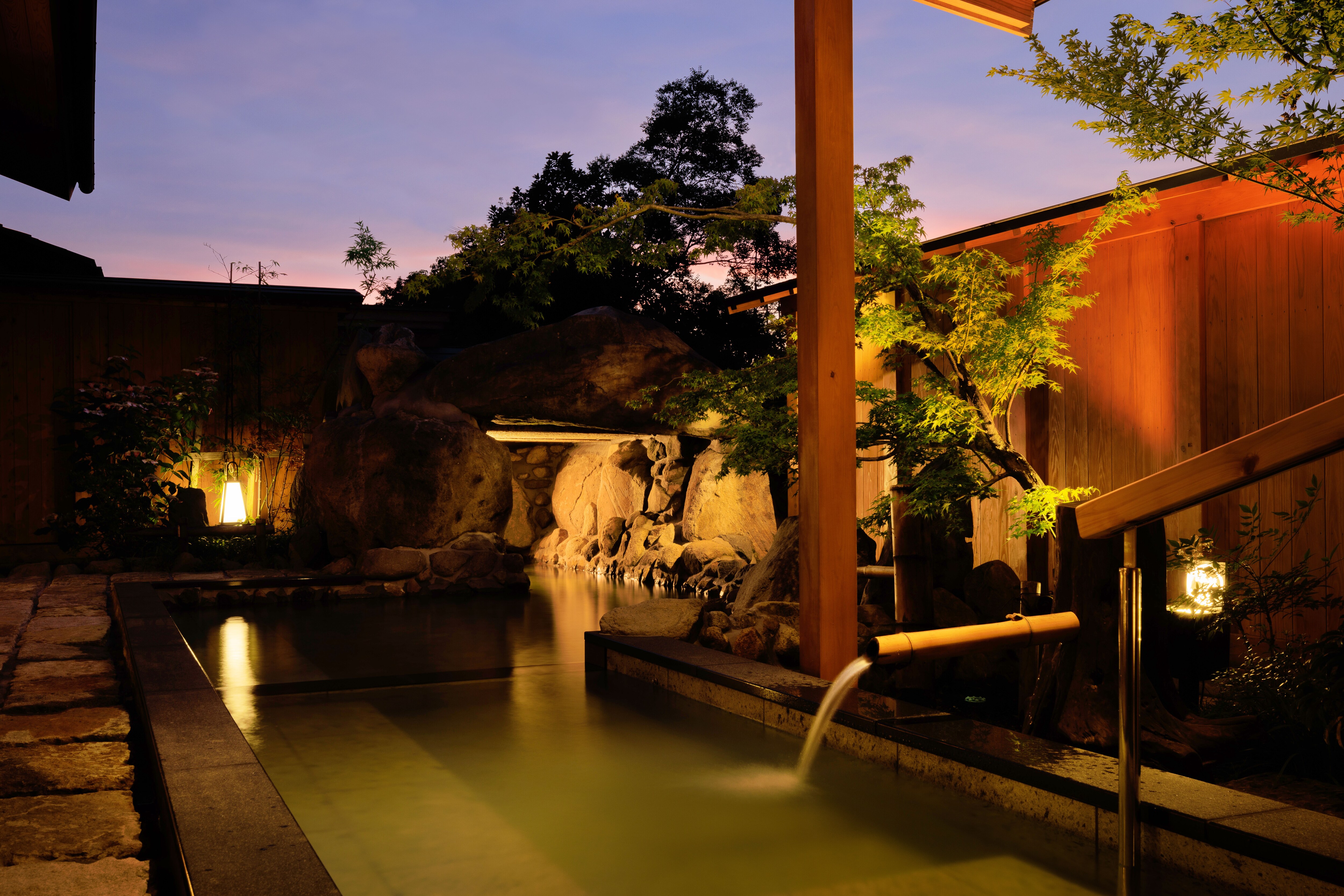 Akira Open-air bath