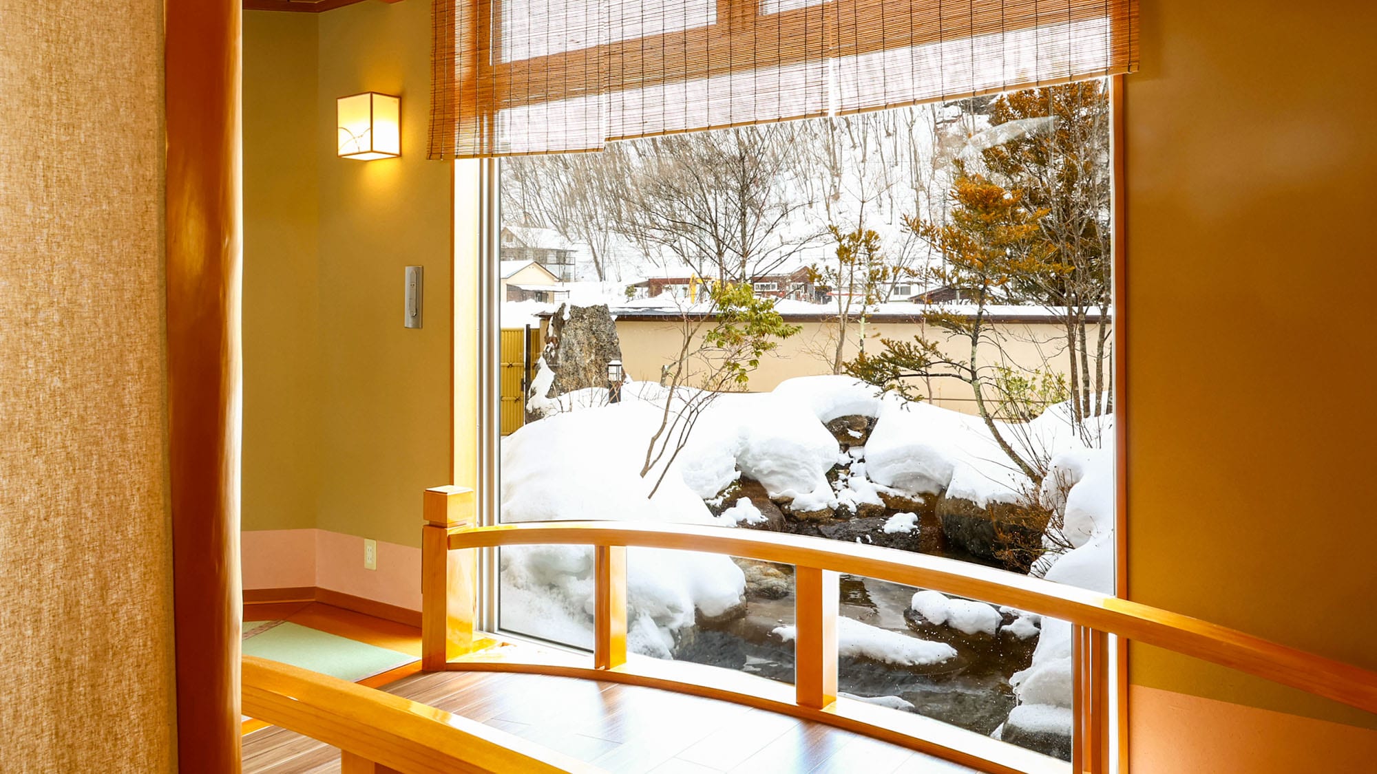 ・You can see the garden from the corridor.