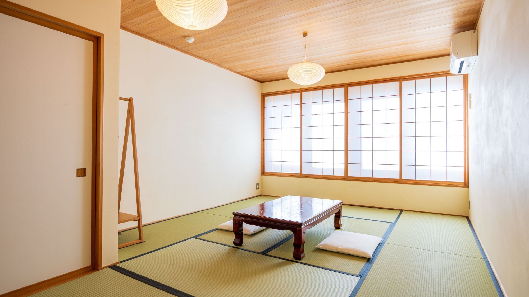 Japanese-style room (example)