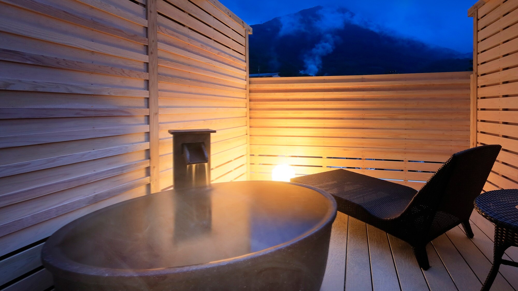 [Private open-air hot spring]