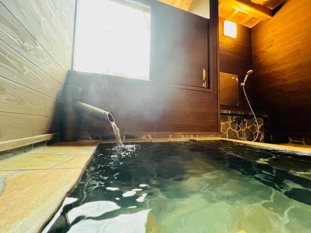 Reopening in January 2024♪ Unlimited soaking in 100% natural hot spring water during your stay!