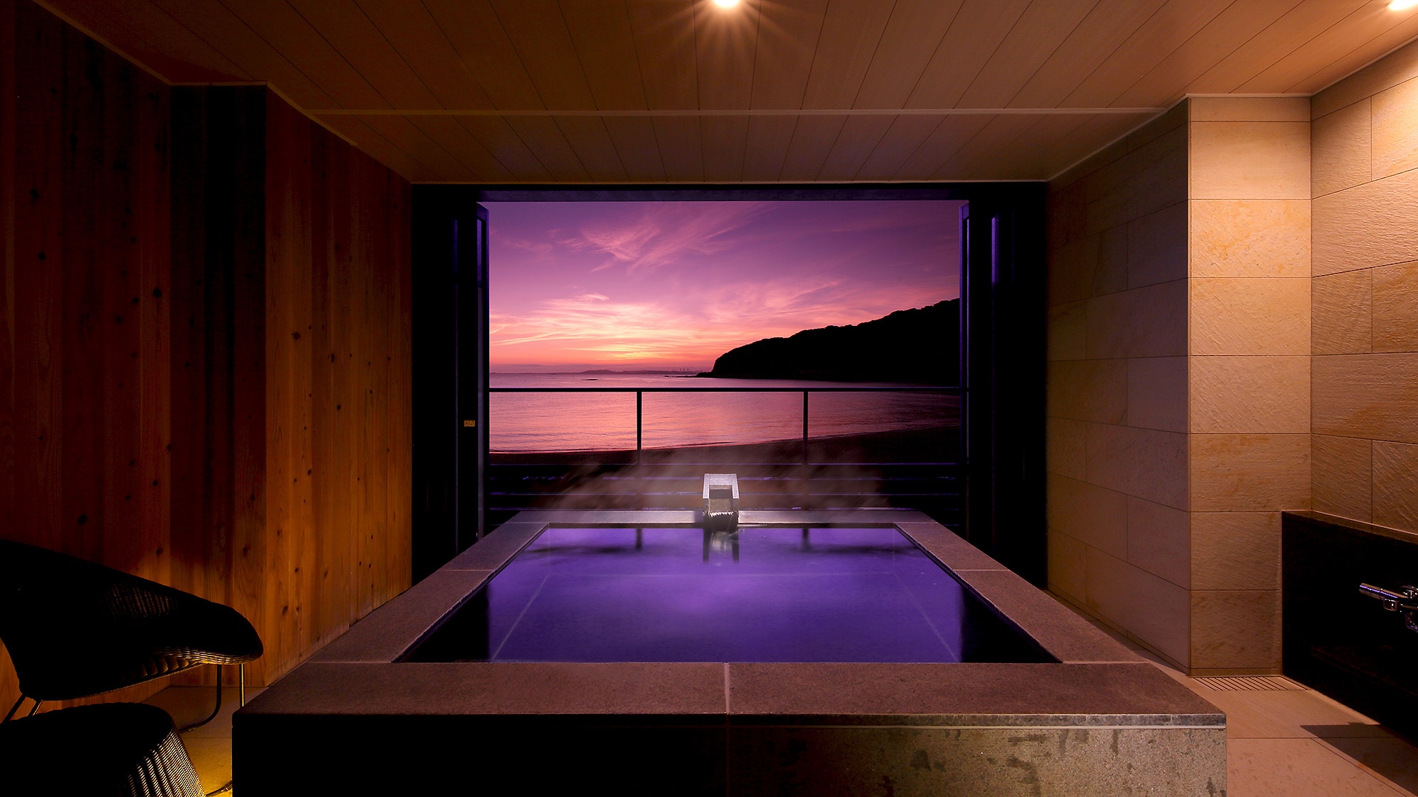 Guest rooms with open-air baths