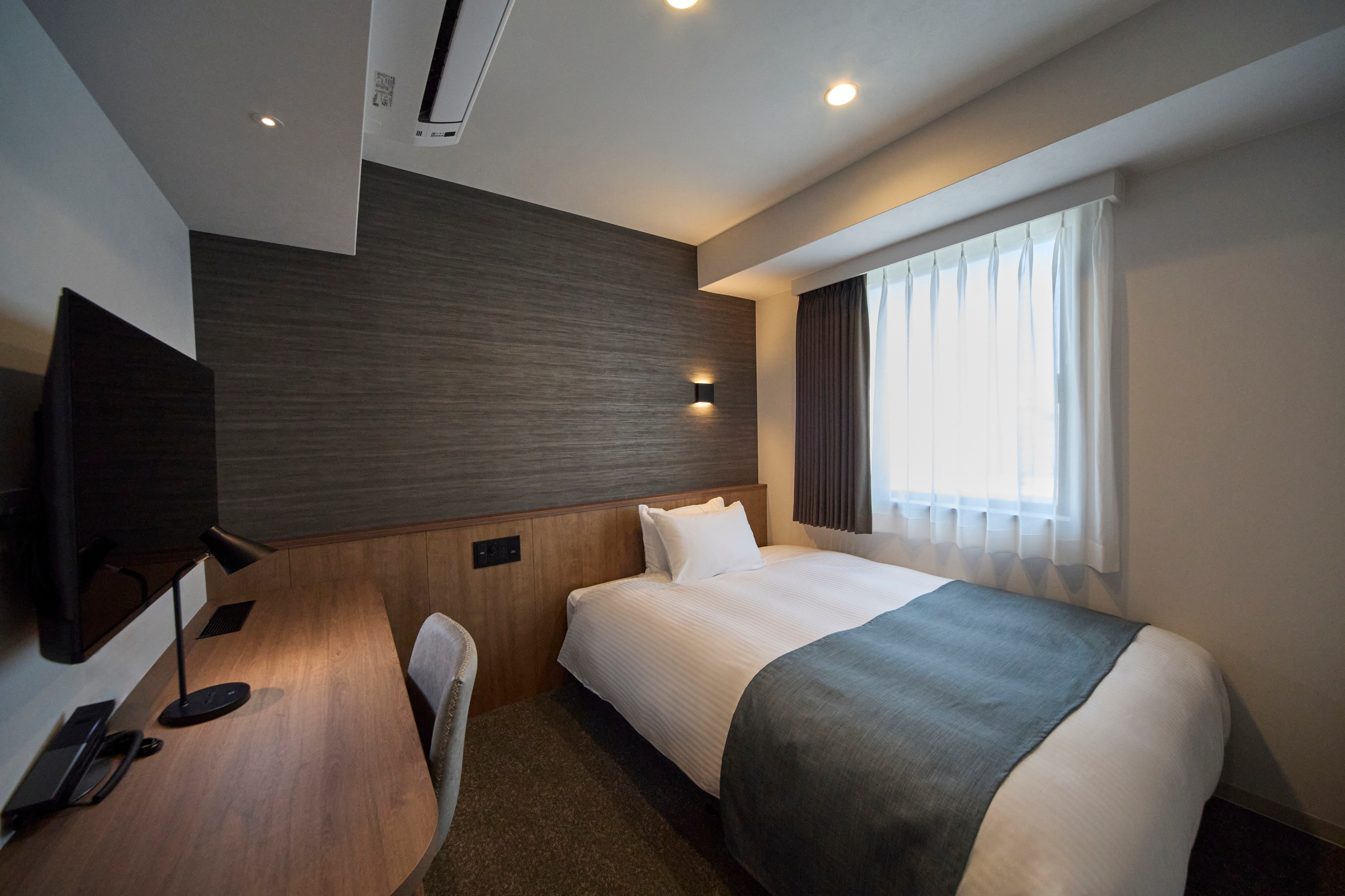 Non-smoking Semi-double room | 13 m² | Simmons bed width 120 cm