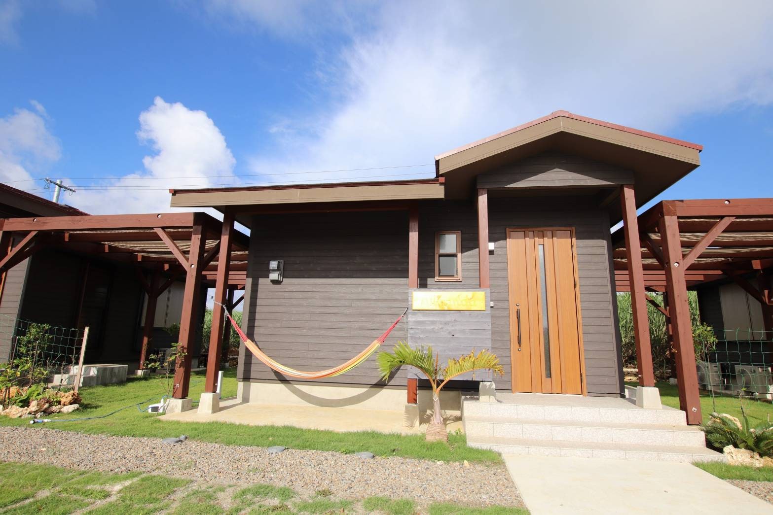 Twin Bed Cottage Allamanda