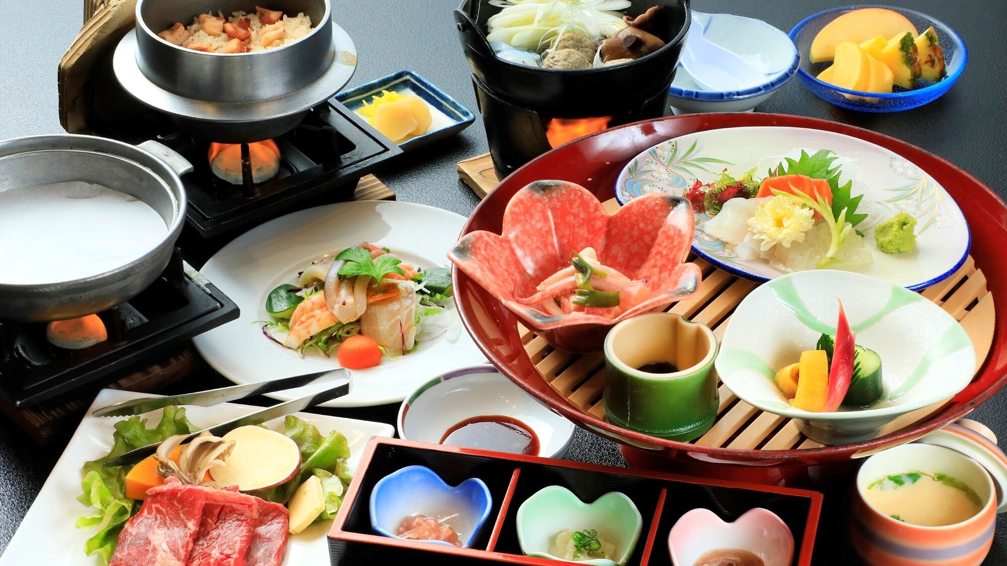 Large bowl set meal with beef teppanyaki