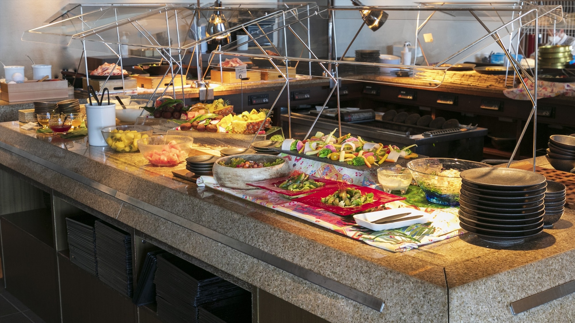 [Ryukyu BBQ Blue] Bữa sáng bao gồm lẩu shabu-shabu thịt lợn Agu và ẩm thực Okinawa.