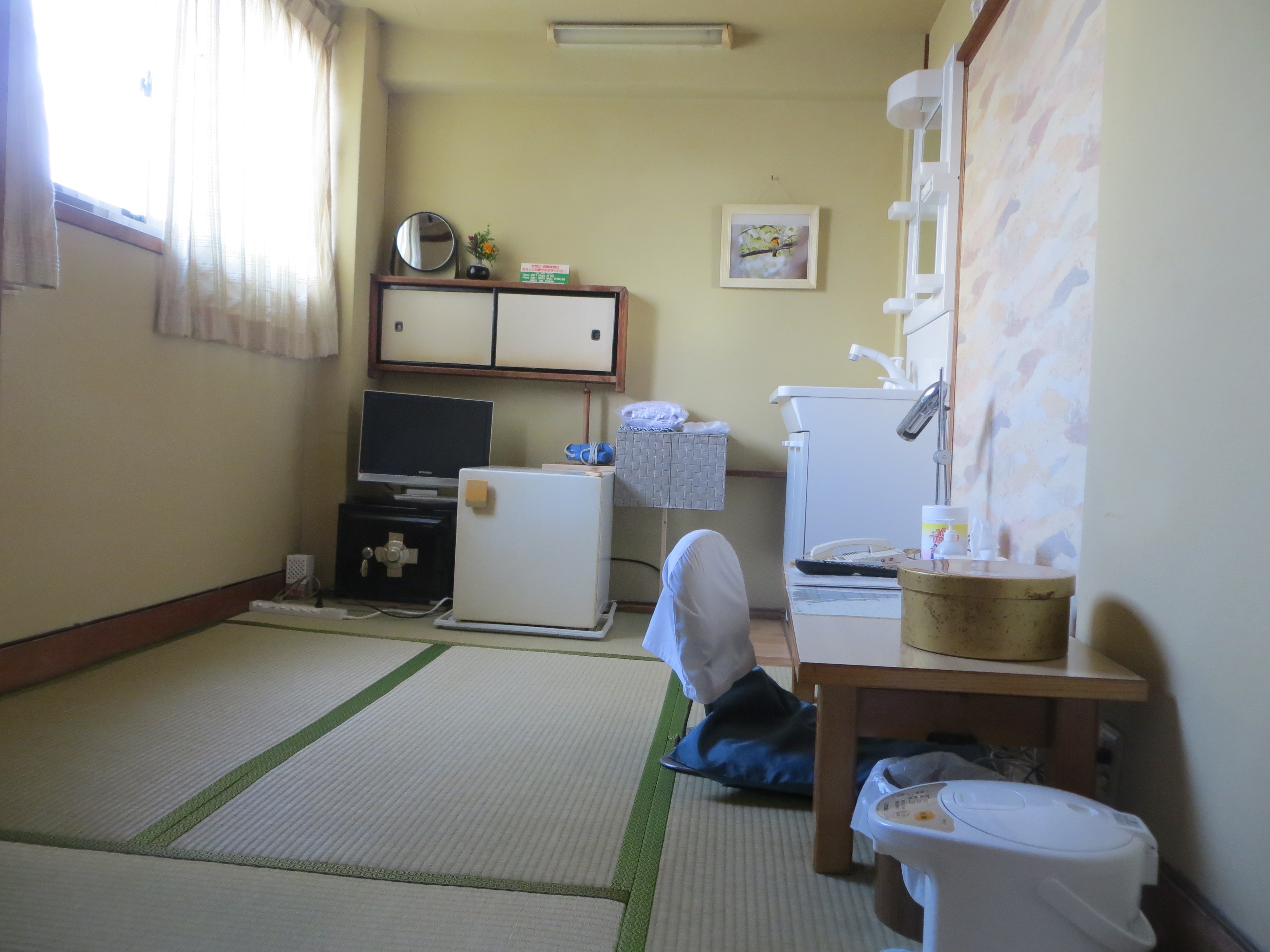 Japanese-style 3 tatami smoking room