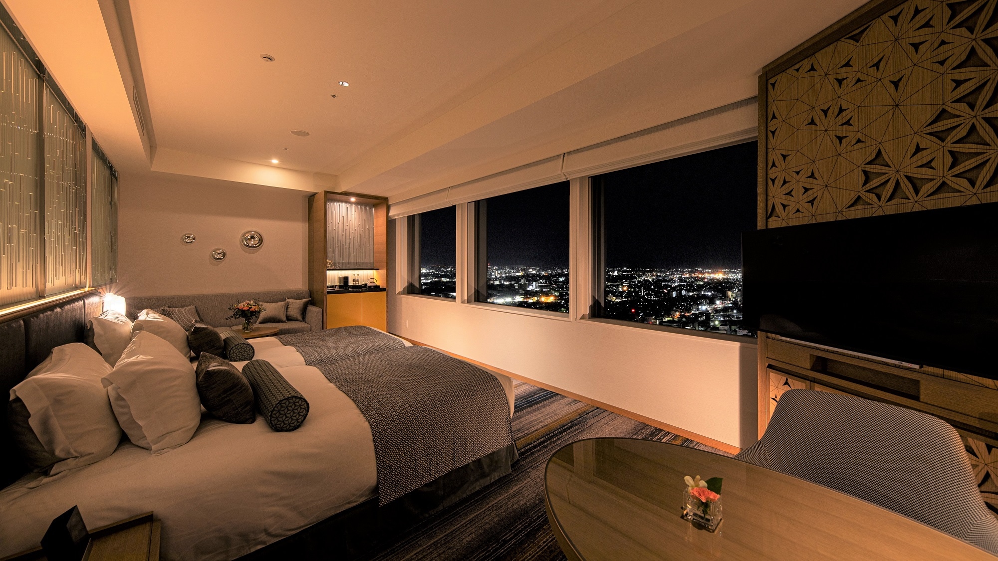 Nikko Floor Deluxe Hollywood Twin / 44 square meters / 27th floor