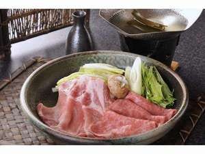  飛騨牛肉和麻糬豬肉涮涮鍋形象