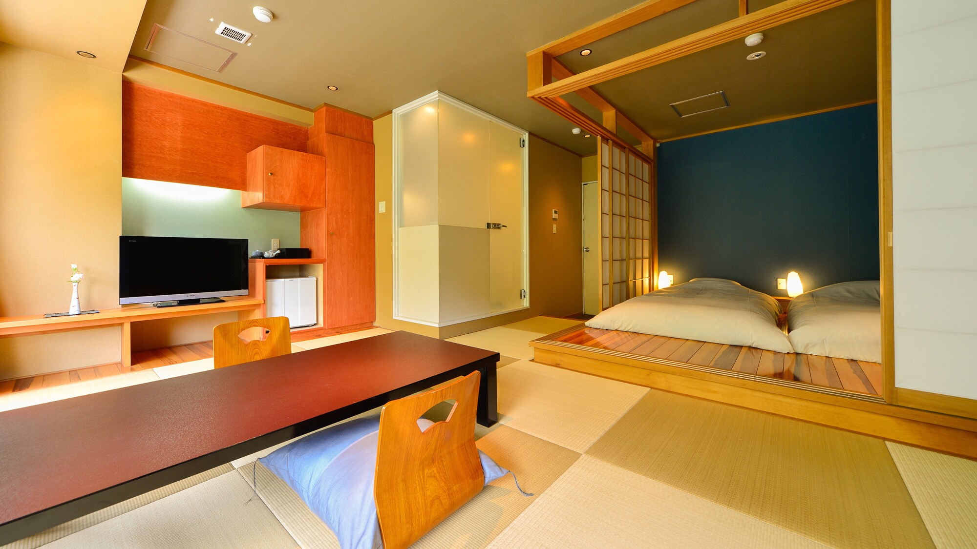 Modern Japanese-Western style room