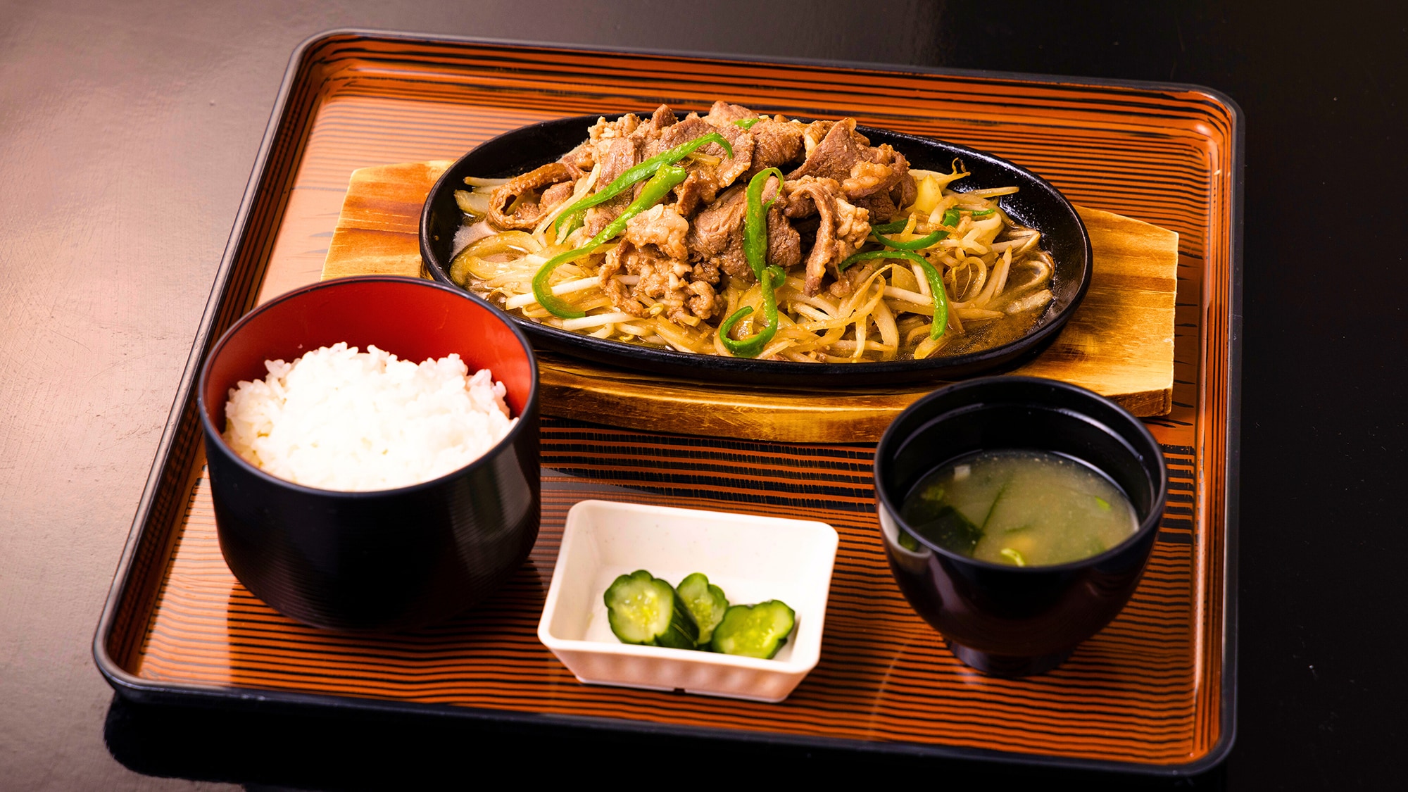 [Genghis Khan set meal] A popular menu with healthy lamb and plenty of vegetables