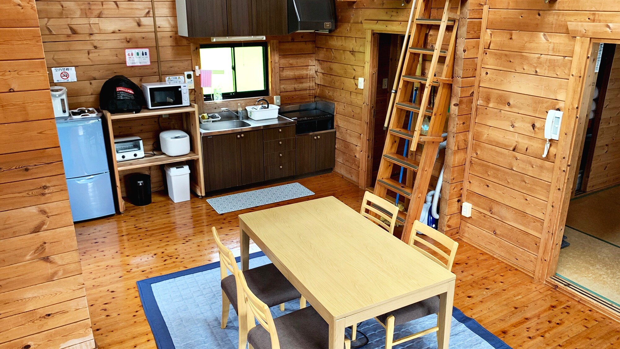 *The entire building is available for private use, so you can feel like you're in a villa. Up to 8 people can stay!