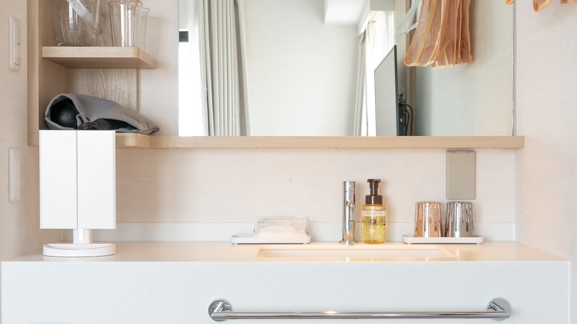 Separate washbasin