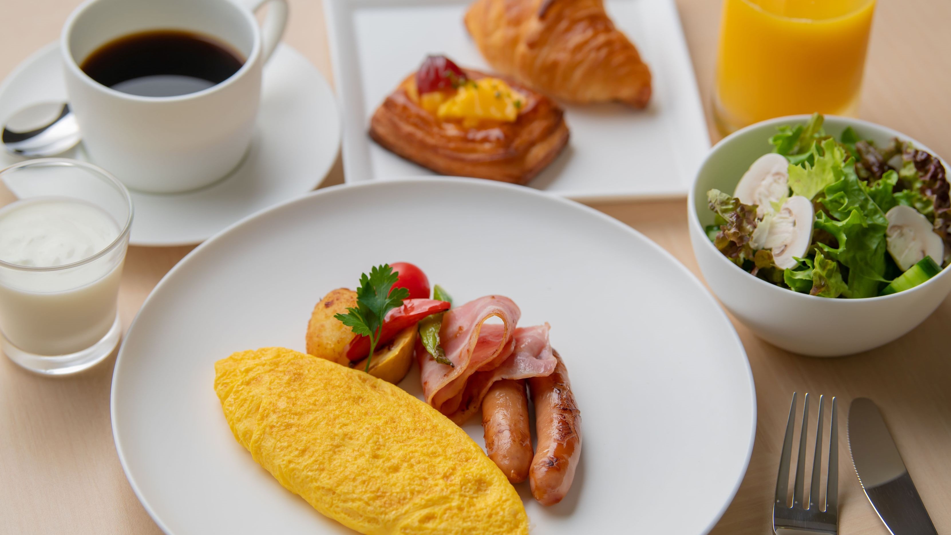 H Restaurant Breakfast