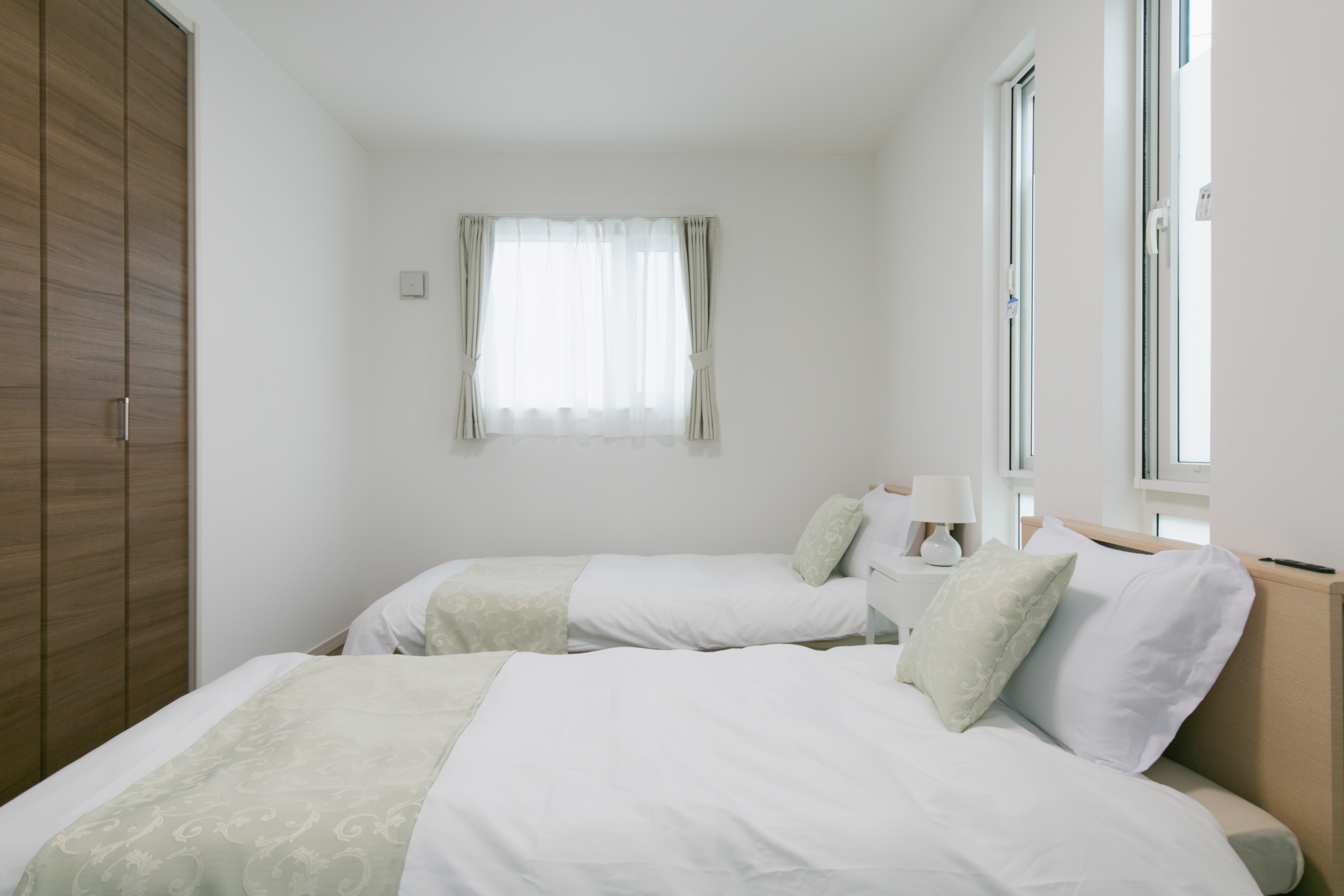 Kamar Tidur E