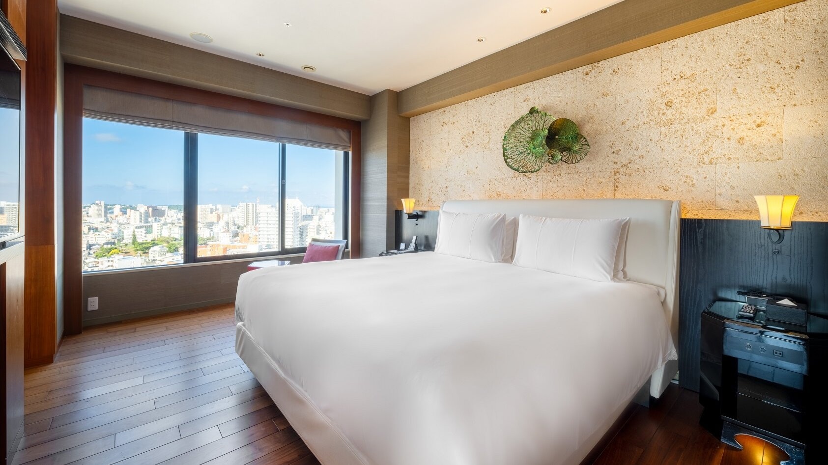 [Regency Suite King 56㎡] Kamar dengan konsep "merasakan angin dan air Okinawa"