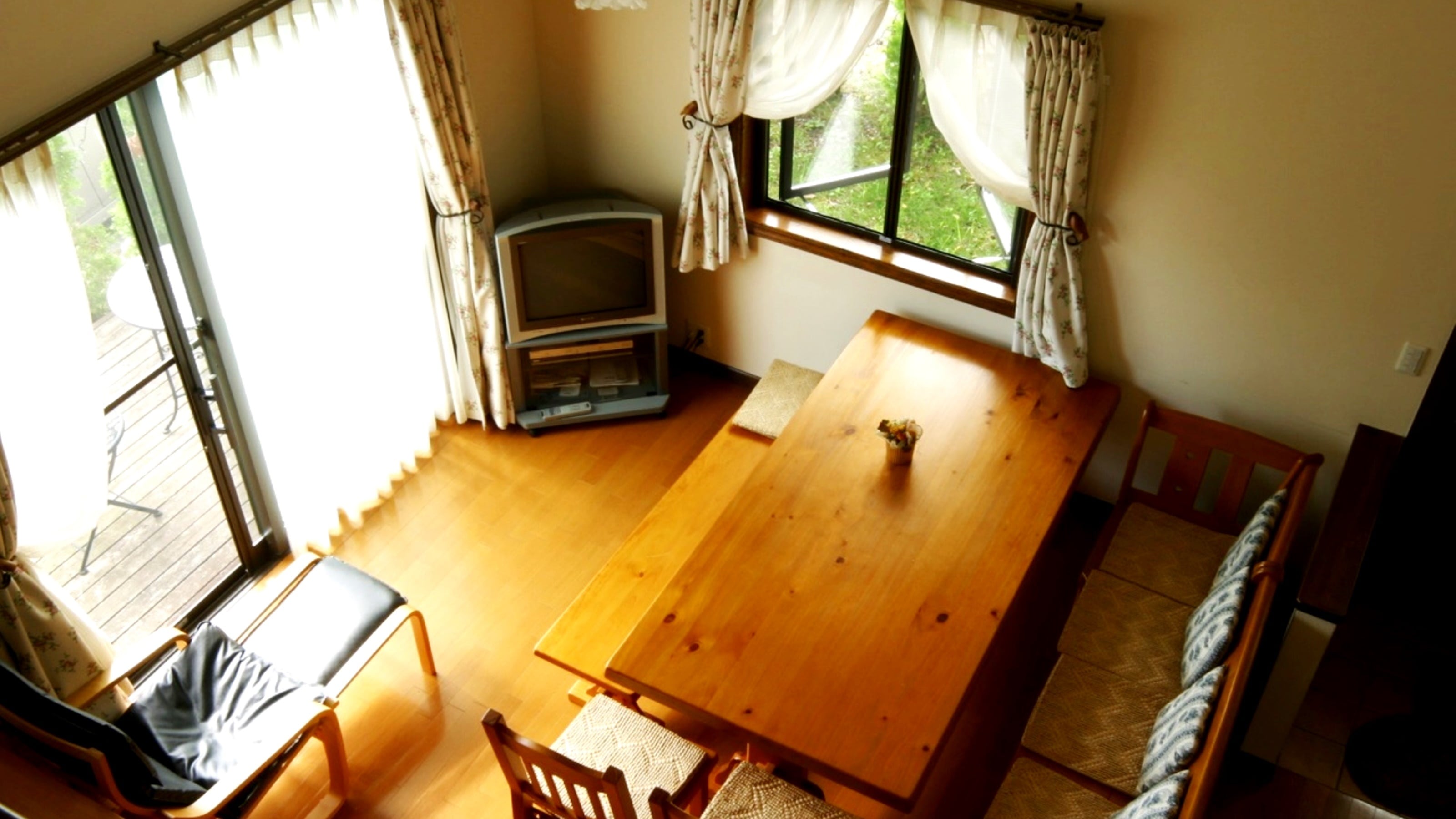 ★客房：小木屋
