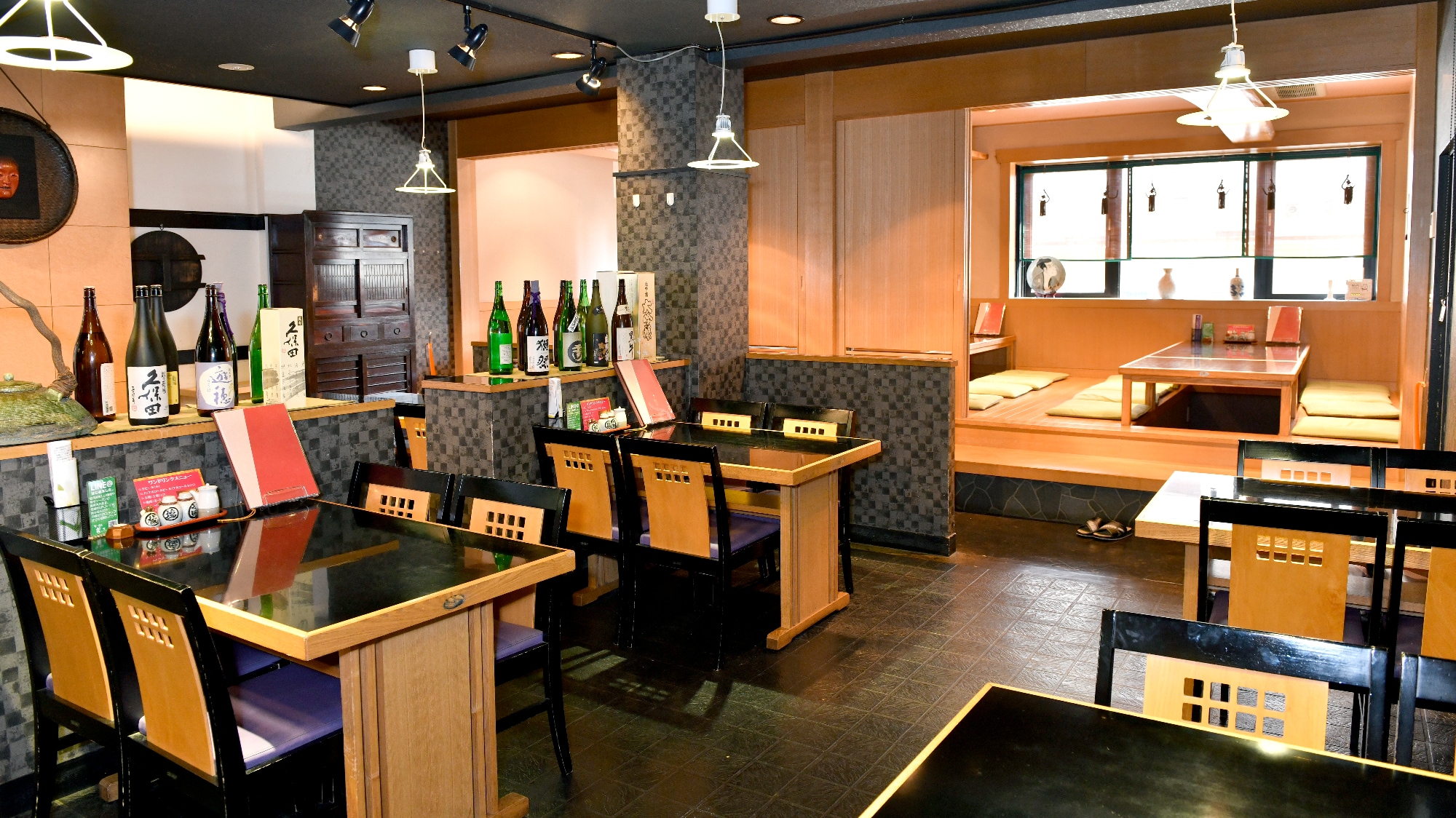 Japanese restaurant Shojo table seat