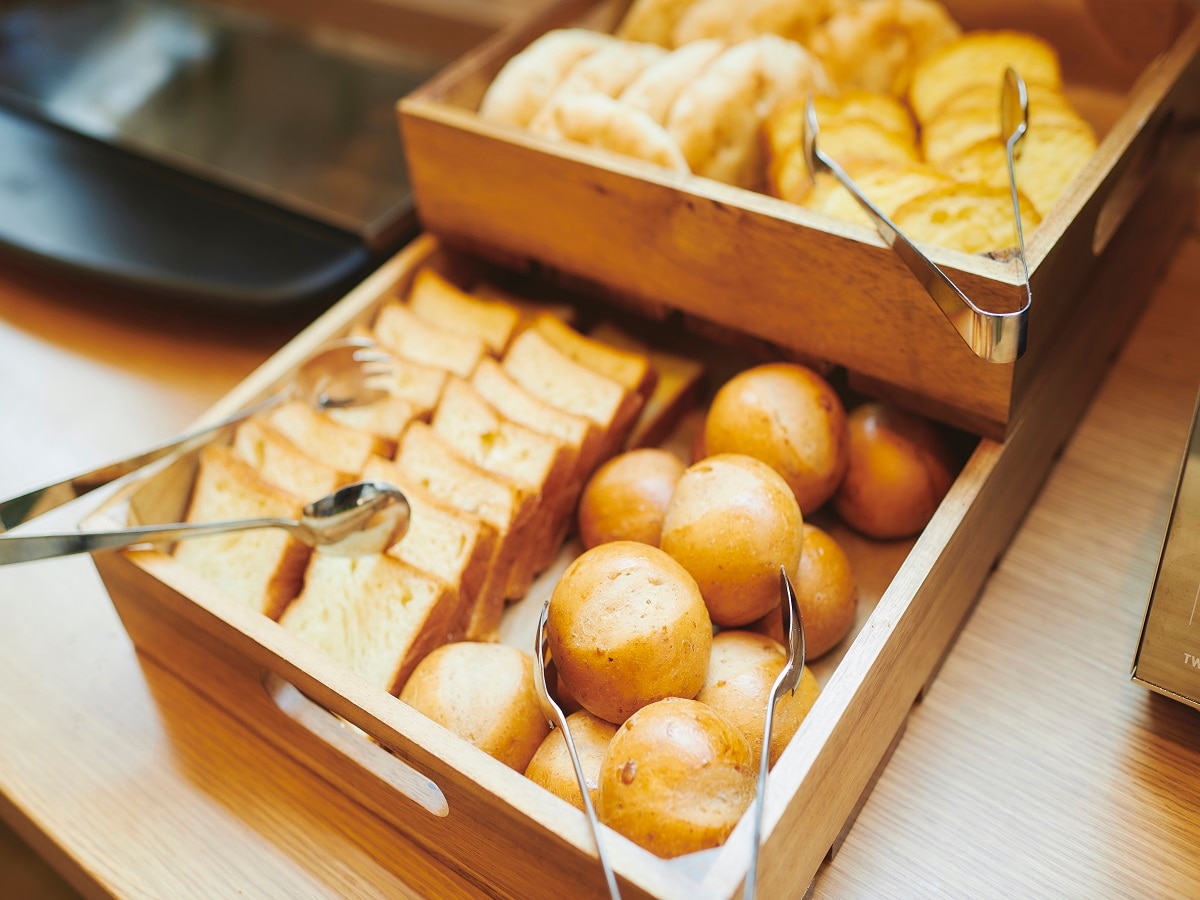 We prepare several kinds of bread on a daily basis ♪