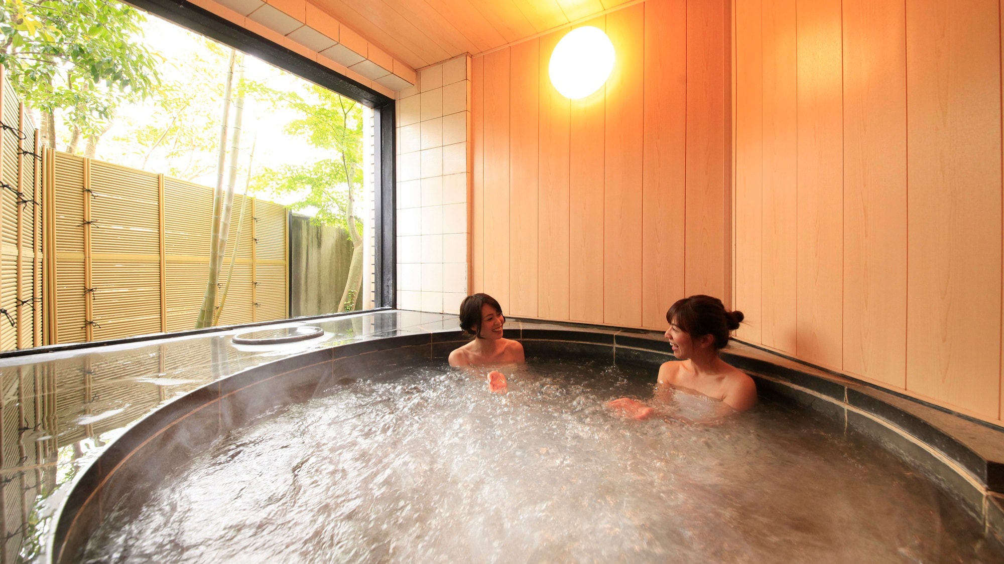 [Jacuzzi] Segarkan tubuh Anda yang lelah karena perjalanan