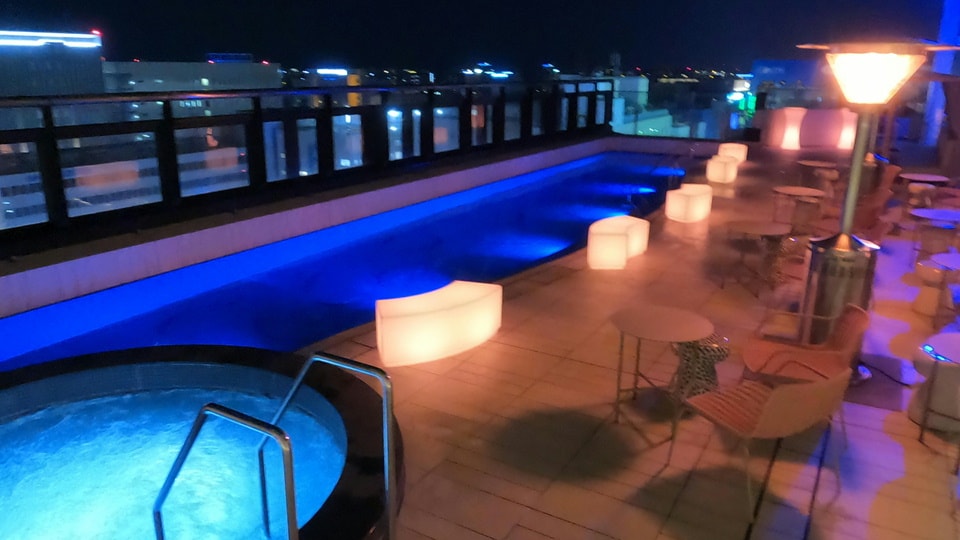 Night pool image (SPA lucida outdoor spa)