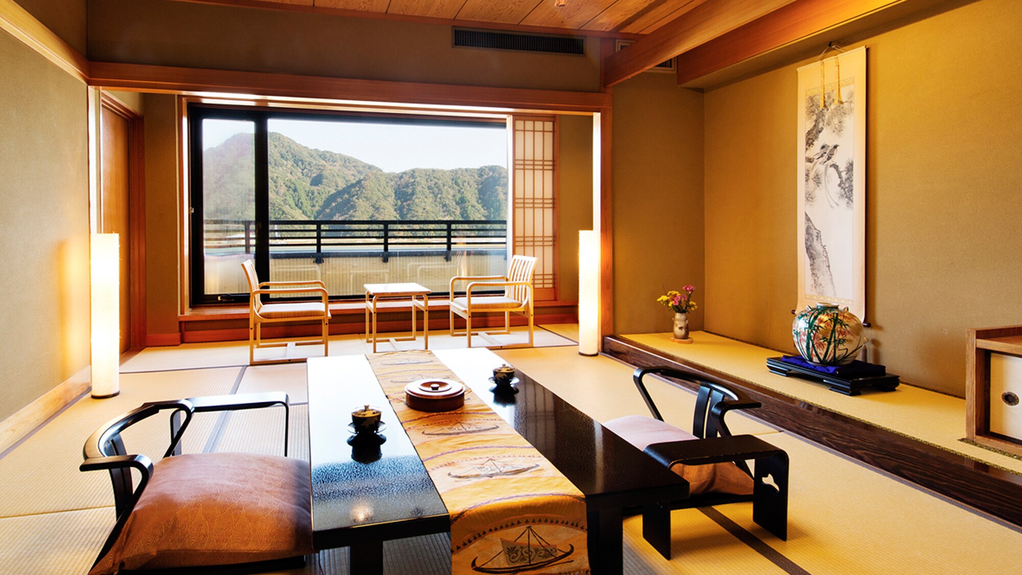 [Special room with open-air bath ◇ Japanese-Western style room] [Japanese-style room]