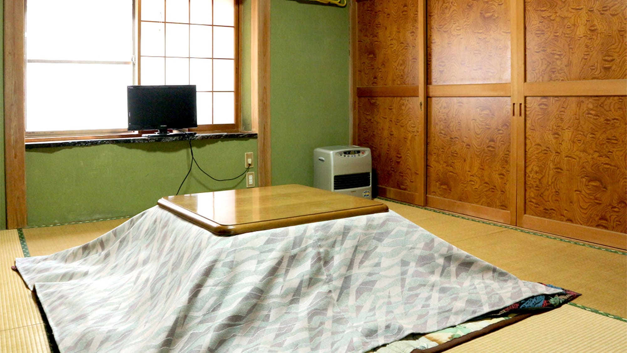 ※浴池侧、别馆2楼（铃兰、释加浓）/冬季时有提供被炉桌。