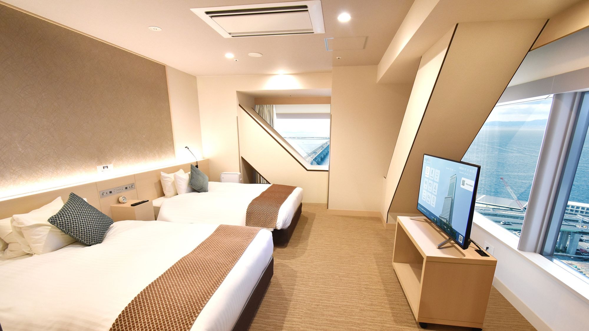 ดีลักซ์ คอร์เนอร์ ทวิน วิวอ่าว