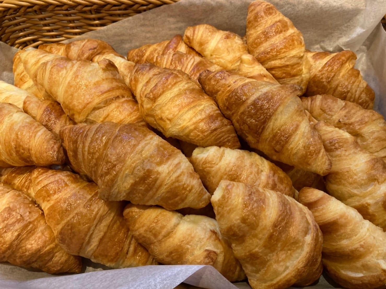 Freshly baked croissants ◆ You can enjoy it at breakfast buffet.
