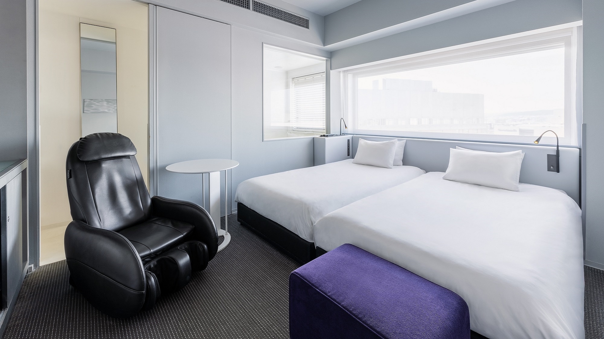 [Twin] có bồn tắm