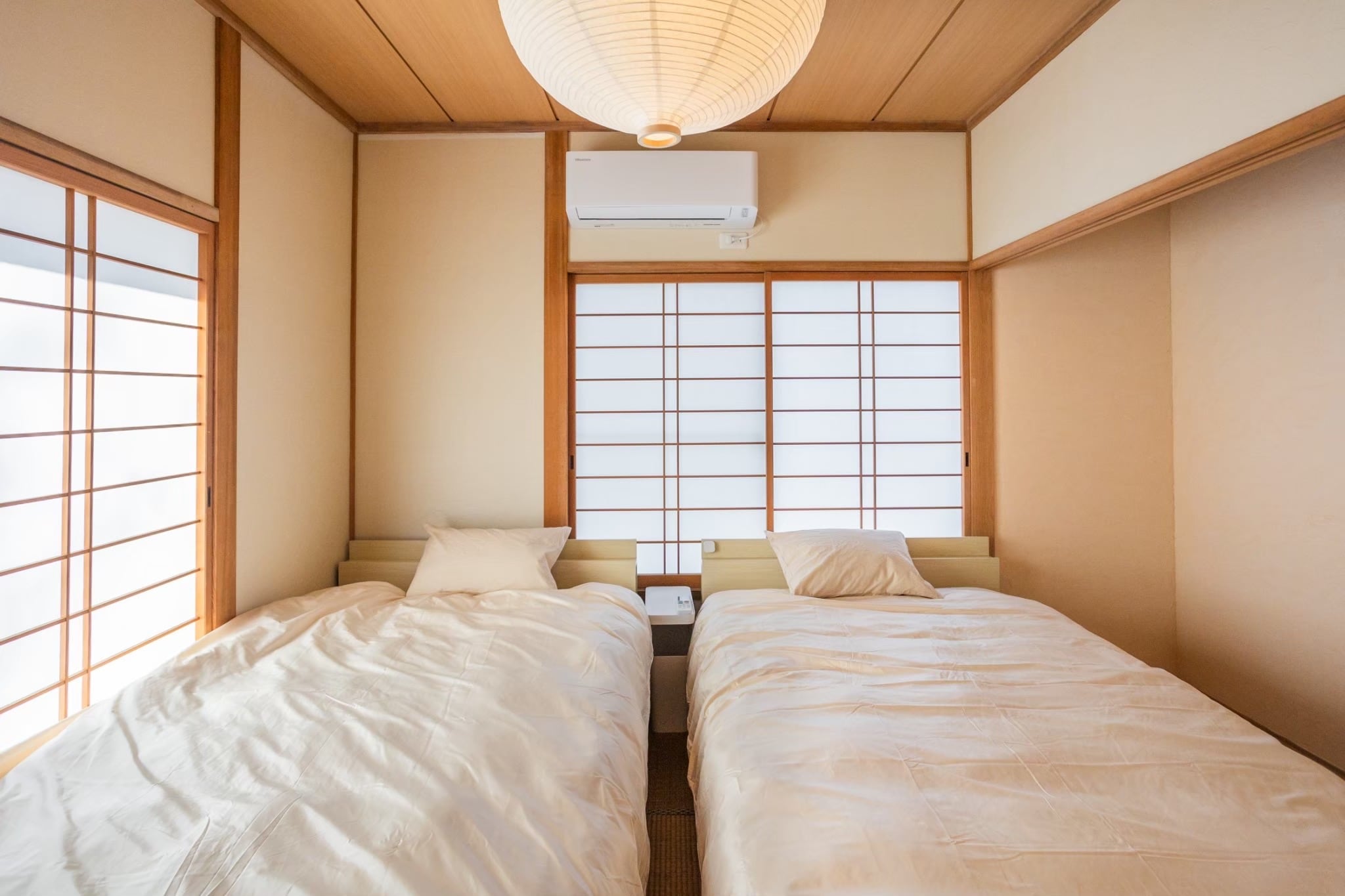Kamar tidur utama lantai 1