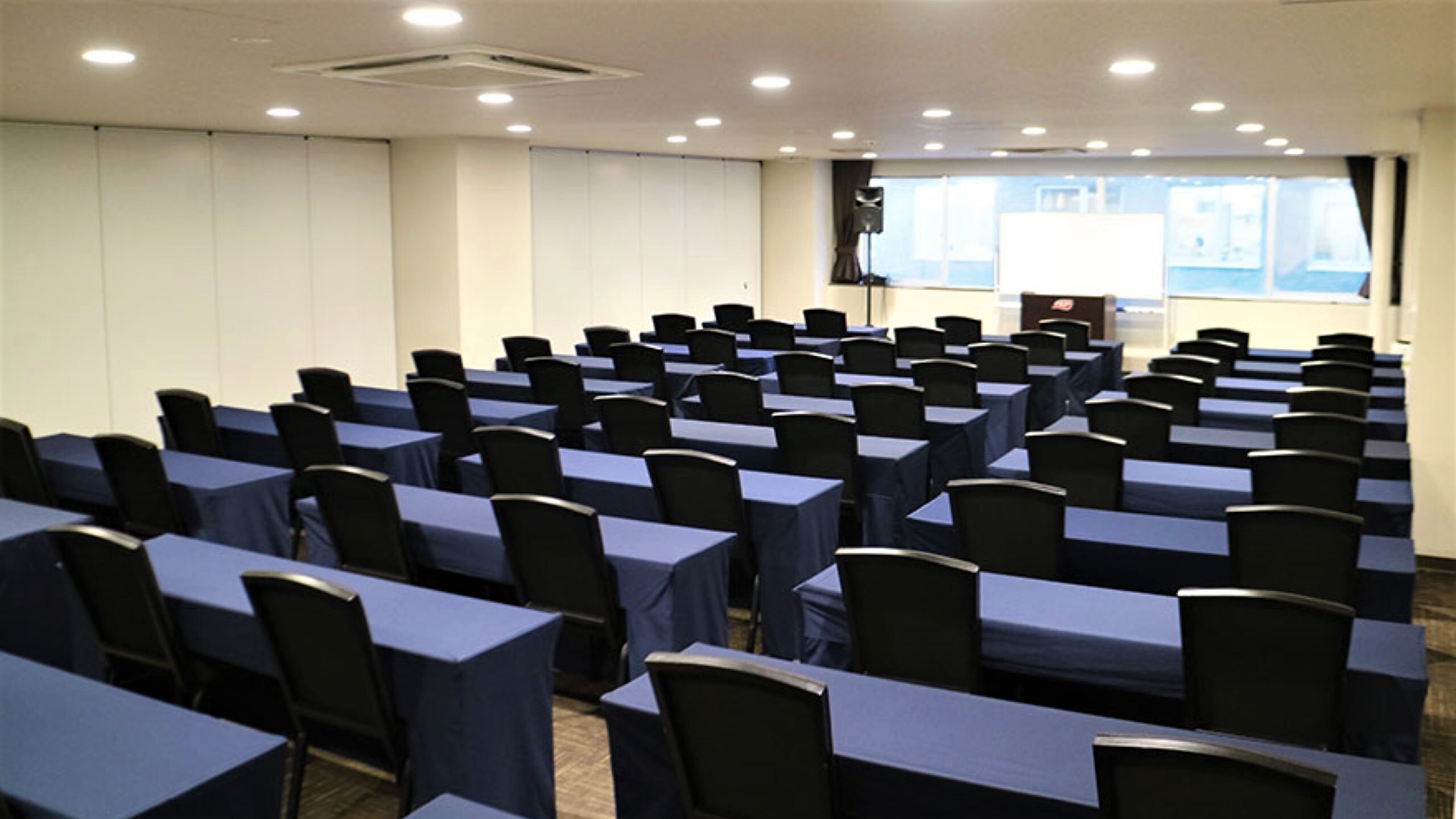 [Conference room usage image]