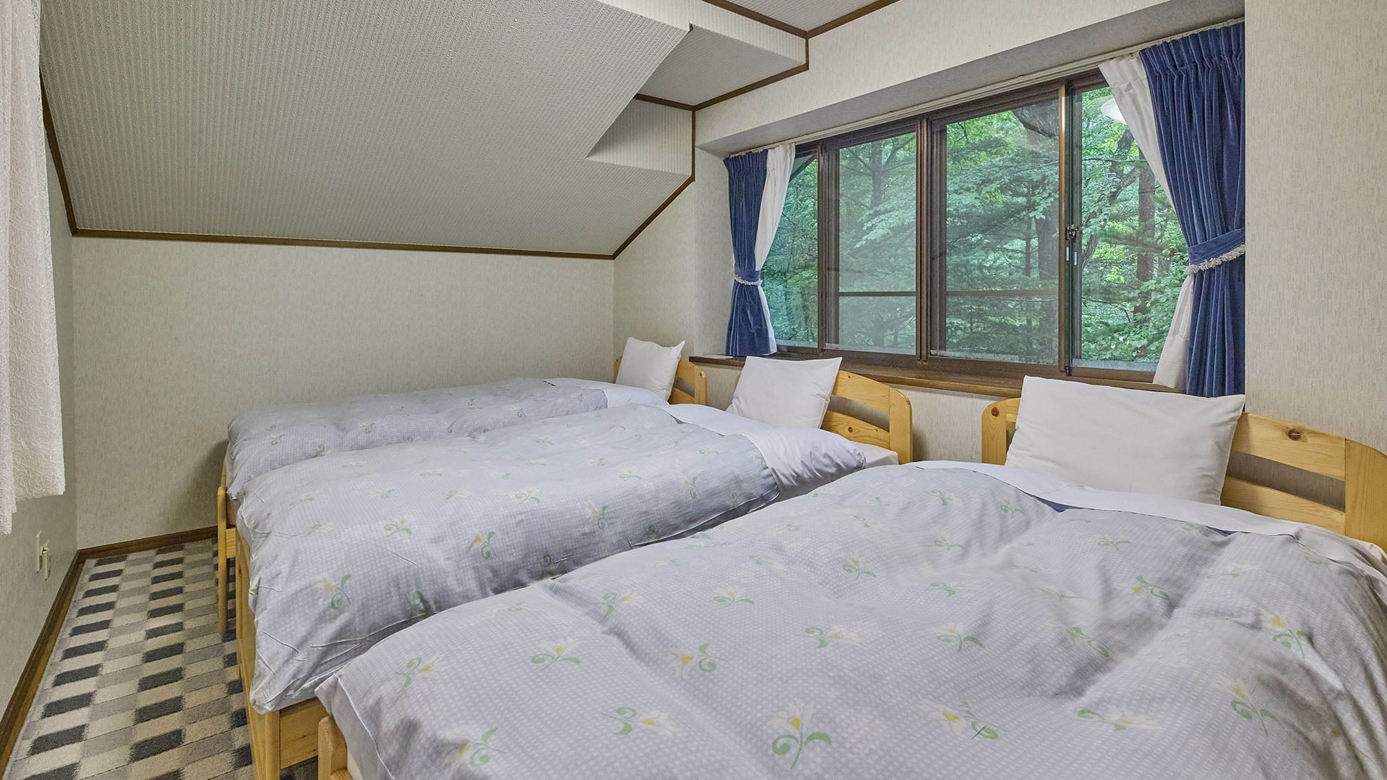・[Suien] Triple room on the second floor. Large groups can also be accommodated (open for 8 people or more).